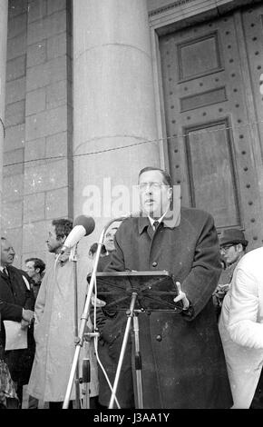 Dimostrazione di medici assistenti sul Koenigsplatz a Monaco di Baviera, 1970 Foto Stock