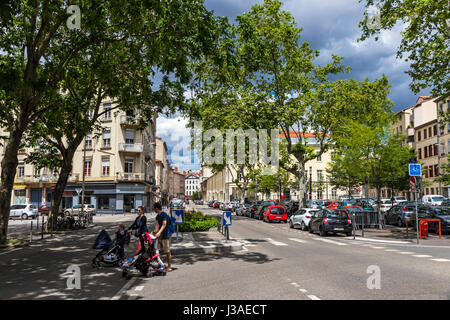 Lione, Francia - 15 giugno 2016: Luogo Saint-Louis, la piazza nel settimo arrondissement della Città di Lione, Francia Foto Stock