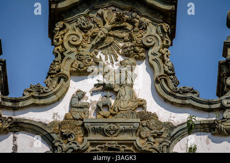 Dettaglio della facciata di Sao Francisco de Assis Chiesa - Sao Joao Del Rei, Minas Gerais, Brasile Foto Stock