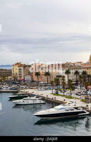 Il centro della città di Ajaccio, visto dal porto, Ajaccio Corsica. Foto Stock