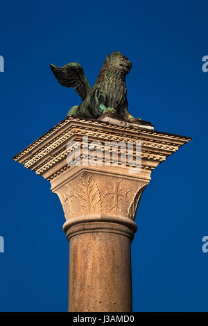 Il Leone di Venezia, Bronzo Antico leone alato scultura in Piazza San Marco a Venezia, Italia Foto Stock