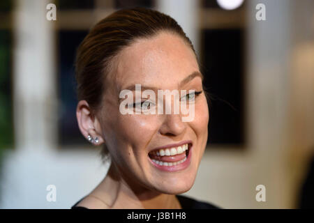 Madrid, Spagna. Il 4 maggio, 2017. Modello Bar Refaeli durante la IX edizione del Conde Nast Traveler awards di Madrid di giovedì 04 maggio 2017. Credito: Gtres Información más Comuniación on line,S.L./Alamy Live News Foto Stock