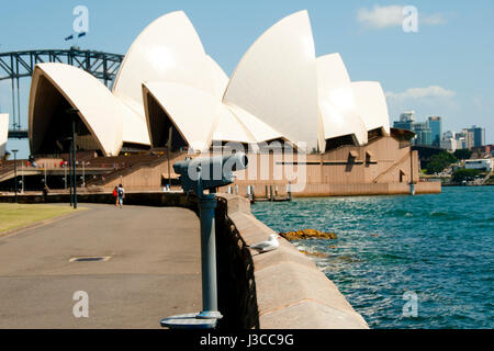 SYDNEY, Australia - 12 dicembre 2016: La Sydney Opera House visto dalla fattoria Cove Foto Stock