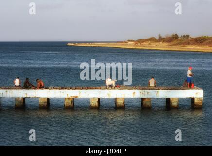 Cojimar, Havana Cuba, il piccolo villaggio di Hemingway pescate da ed ispirato il vecchio uomo di mare. Foto Stock