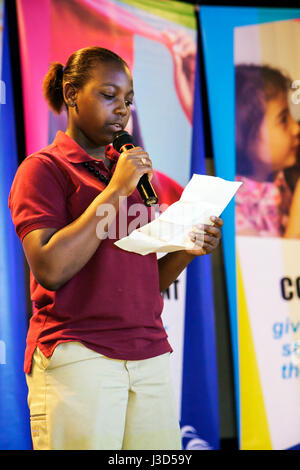 Miami Florida,Coconut Grove,Elizabeth Virrick Park,auditorium,Elevate Miami,free new computer giveaway public School,Student students pupilil Black girl Foto Stock