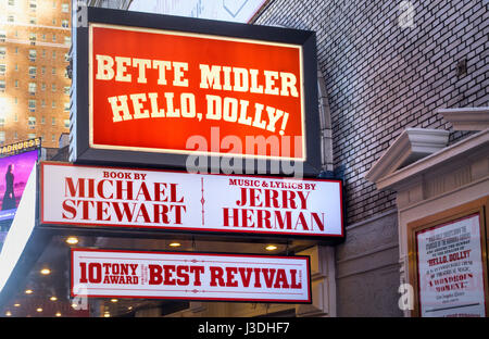 Bette Midler starring in un revival di Hello Dolly Foto Stock