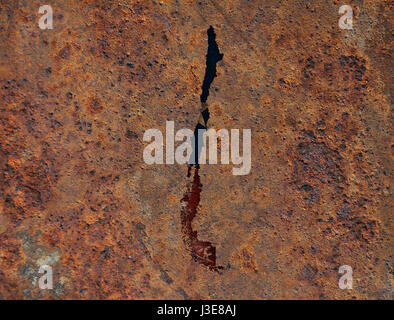 Mappa e Bandiera del Cile sul metallo arrugginito Foto Stock