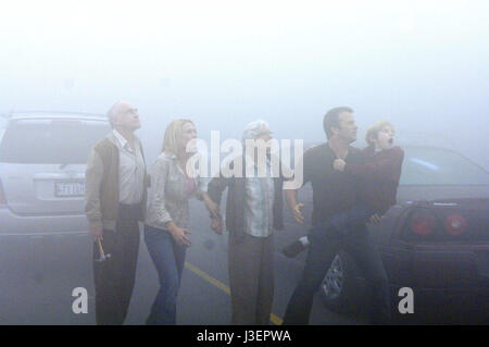 La nebbia Anno : 2007 USA Jeffrey DeMunn, Laurie Holden, Frances Sternhagen, Thomas Jane, Nathan Gamble Regia: Frank Darabont Foto Stock