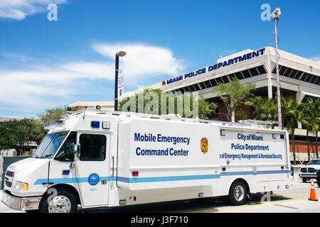 Miami Florida, reclutamento del reparto di polizia Casa aperta, carriera delle forze dell'ordine, centro mobile del comando di emergenza, ufficio di Manag di emergenza Foto Stock