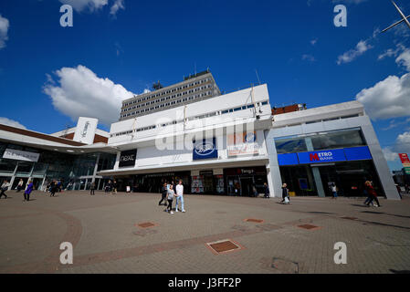 La Victoria shopping center a Southend on Sea, Essex, in Victoria Circus in cima alla città di High Street.Con il nuovo look, avanti, stivali e metropolitana Foto Stock