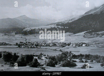 Flims, una località turistica in Svizzera, era una destinazione popolare nei primi anni '1900, nota per la sua bellezza naturale e il suo significato culturale durante quel periodo. Foto Stock