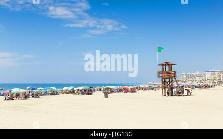 Turismo in Spagna. Vista della spiaggia di Rota, Cadice. Foto Stock