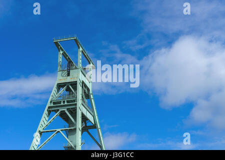 Il convogliatore torre del Museo Minerario di Bochum (il più importante museo delle miniere nel mondo e un istituto di ricerca per la storia mineraria), Germania Foto Stock