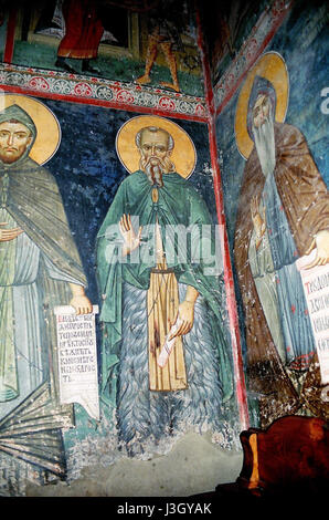 Affreschi della chiesa di San Michele Arcangelo a Lesnovo, raffiguranti scene religiose o bibliche, che mostrano arte e iconografia religiosa in stile bizantino. Foto Stock