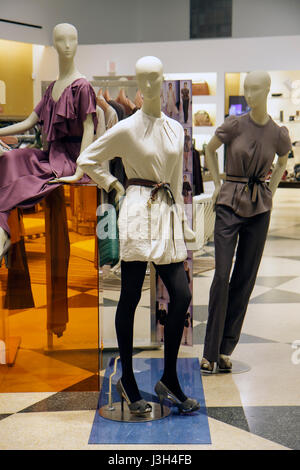Miami Beach Florida, Lincoln Road Mall, boutique, abbigliamento, abbigliamento, accessori, lusso, ben vestito, manichini, negozio, negozi, aziende, distruttdisplay sal Foto Stock