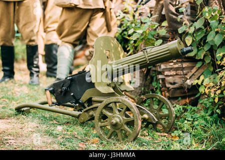 Dyatlovichi, Bielorussia - Ottobre 1, 2016: Maxim's mitragliatrice modello 1910/30 su un Vladimirov su ruote di supporto. PM M1910 è stata una macchina pesante pistola utilizzata da Th Foto Stock