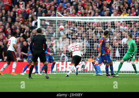 JESSE LINGARD PUNTEGGI CRYSTAL PALACE FC V MANCHESTER Wembley Stadium Londra Inghilterra 21 Maggio 2016 Foto Stock