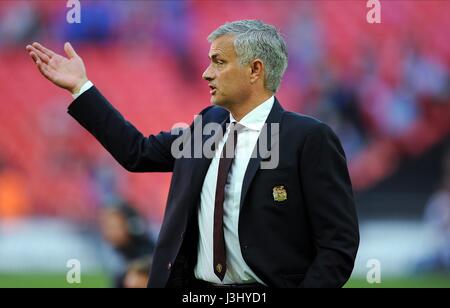 Il MANCHESTER UNITED MANAGER JOSE LEICESTER CITY V MANCHESTER ONU Wembley Stadium Londra Inghilterra 07 Agosto 2016 Foto Stock