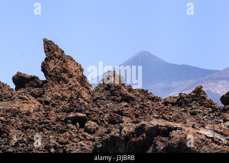 La maggior parte ha visitato Roque Cinchado sulle Isole Canarie, Spagna. Una formazione rocciosa unica e un emblematico dell'isola di Tenerife si trova vicino al vulcano Teide Foto Stock