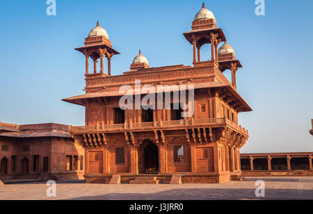 Fatehpur Sikri Diwan-i-Khas - un sito patrimonio mondiale dell'unesco a Agra, india.costruito dall imperatore Mughal akbar per incontri ufficiali con i suoi ministri. Foto Stock