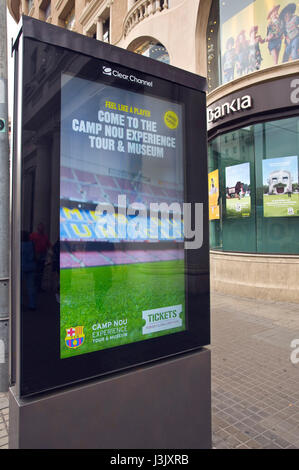 Cancella canale street affissioni per il Camp Nou Stadium Tour in Barcellona Spagna ES UE Foto Stock