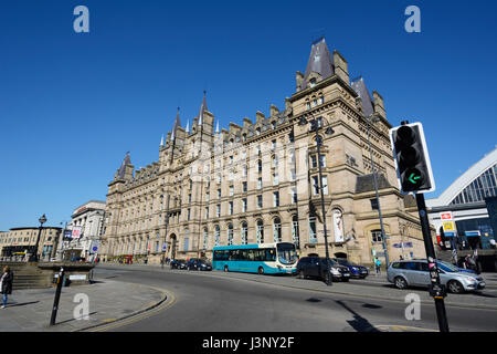 Lime Street Camere in Liverpool. Il francese facciata in stile rinascimentale alla stazione ferroviaria di Lime Street, originariamente la North Western Hotel per servire la rai Foto Stock