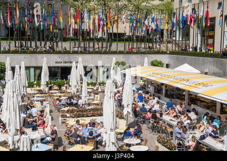 Centro Rock Cafe giardino estivo e bar, Rockefeller Center, New York, Stati Uniti d'America Foto Stock