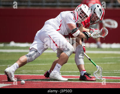 Lacrosse match tra Ohio State e Rutgers ad alto punto soluzioni Stadium di Piscataway, New Jersey Foto Stock