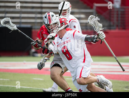 Lacrosse match tra Ohio State e Rutgers ad alto punto soluzioni Stadium di Piscataway, New Jersey Foto Stock