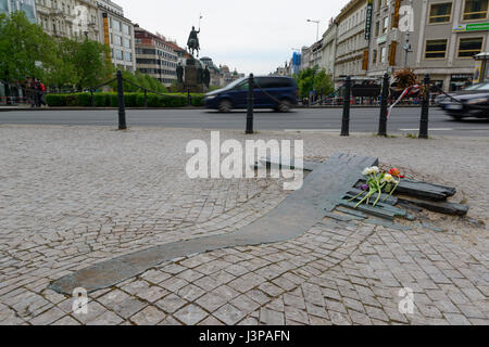 Memoriale di Jan Pallach sulla Piazza Venceslao a Praga, Repubblica Ceca Foto Stock