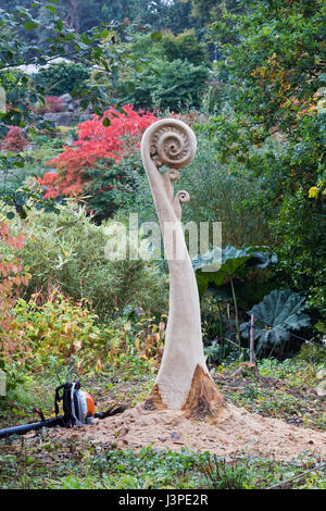 Albero scultura alla RHS Wisley Gardens. Foto Stock