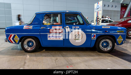 STUTTGART, Germania - 03 Marzo 2017: la piccola famiglia auto Renault R8 Gordini come auto sportiva, 1967. In Europa il più grande classico auto exhibition 'retrò classici' Foto Stock