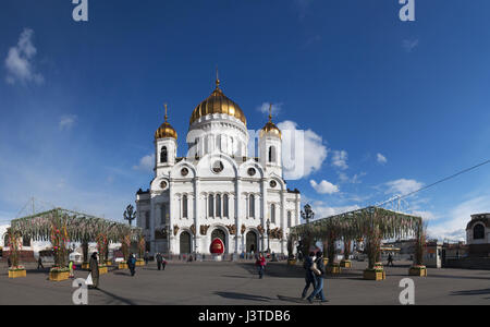 Mosca, Russia: la Cattedrale di Cristo Salvatore, il più alto cristiano ortodosso di chiesa nel mondo, a pochi isolati a sud-ovest del Cremlino Foto Stock