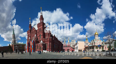 Mosca: museo storico statale, tra la Piazza Rossa e Manege Square, risurrezione di gate (gate iberica) e dalla Cattedrale di Kazan, chiesa ortodossa russa Foto Stock