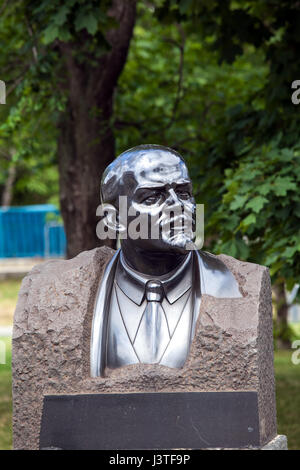 Busto di Lenin nel Parco di arte Museon a Mosca, Russia Foto Stock