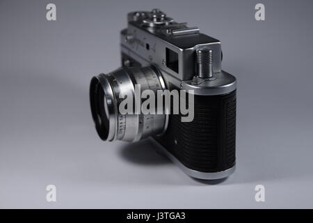 Vecchia fotocamera sovietica Zorki 4 con Giove 8 lente Foto Stock