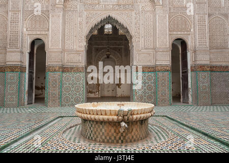 MEKNES, Marocco - 18 febbraio 2017: Madras Bou Inania interno in Meknes, Marocco. Foto Stock