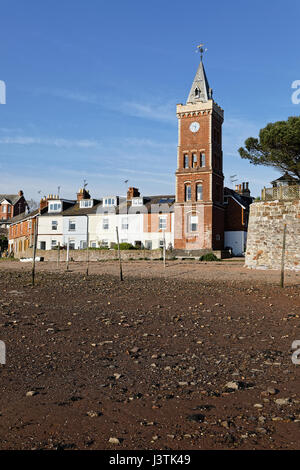 Peter's Tower Devon - Italianamente mattone di clock tower a Lympstone sul fiume Exe estuario Foto Stock