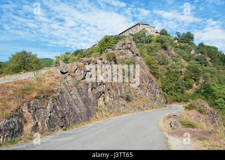 Antraigues sur Volane è un comune francese nel dipartimento dell'Ardèche in Auvergne-Rhône-Alpes, regione a sud della Francia. Foto Stock