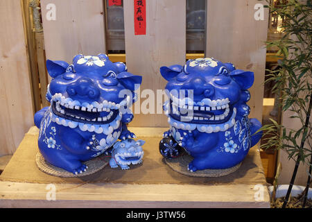 Pechino la X-creatività anima Arte negozio souvenir shop in Nanluoguxiang hutong di Pechino, Cina, 23 febbraio 2016. Foto Stock