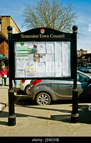 Tenterden città del consiglio scheda display, Tenterden, Kent Foto Stock