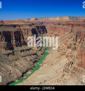 Il fiume Colorado in coda di pesce rapids area del parco nazionale del Grand Canyon, Arizona Foto Stock