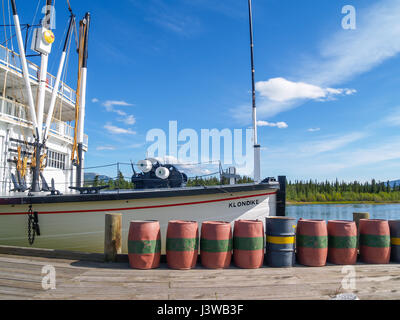 SS Klondike sternwheeler vecchia imbarcazione cargo utilizzato per trasportare gooods alla città mineraria lungo il fiume a Whitehorse in Yukon Territory Foto Stock