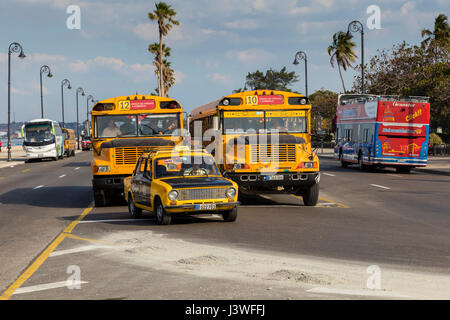 Giallo american vecchia scuola-bus Foto Stock