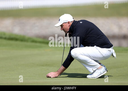 Australia Sam Brazel sulla sesta buca nelle finali del quarto durante il secondo giorno del Golf Sixes al Centurion Club, St Albans. PREMERE ASSOCIAZIONE foto. Data immagine: Sabato 6 maggio 2017. Vedere PA storia GOLF Sixes. Il credito fotografico dovrebbe essere: Steven Paston/PA Wire. Foto Stock