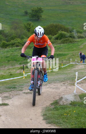 Hadleigh, Essex. Regno Unito. Il 7 maggio, 2017. La gara è la più grande dell'anno per il Regno Unito per cross-country e con hors categorie lo stato significato massima punti UCI sono disponibili, è una prospettiva eccitante per il mercato nazionale e di piloti internazionali simili. Per le élite di uomini e donne, Hadleigh Park International potranno svolgere un ruolo fondamentale nella preparazione di piloti che avrà inizio a Nove Mesto na Morave nella Repubblica ceca di kick start Coppa del Mondo campagna appena due settimane dopo. Penelope Barritt/Alamy Live News Foto Stock