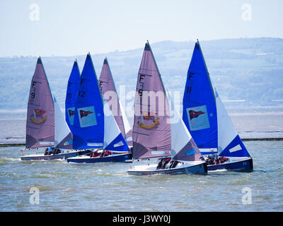 Wilson Trophy West Kirby Wirral. UK.7 Maggio 2017.Il British Open Team Dinghy Racing Campionati " Il Trofeo Wilson' è il più grande e più prestigioso evento internazionale in gommone racing team calendario. Credito: ALAN EDWARDS/Alamy Live News Foto Stock