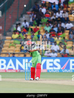 Bengaluru, India, il 7 maggio 2017. RCB Vs KKR in Chinnasamy Stadium, Bengaluru, durante il sistema di epilazione a luce pulsata stagione 10 il 7 maggio 2017. Credito: Seshadri SUKUMAR/Alamy Live News Foto Stock