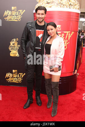 Los Angeles, Ca, Stati Uniti d'America. Il 7 maggio, 2017. AL 2017 MTV Movie e TV Awards presso lo Shrine Auditorium di Los Angeles, la California il 7 maggio 2017. Credito: Faye Sadou/media/punzone Alamy Live News Foto Stock