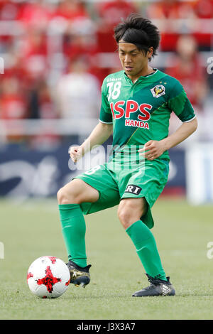 Tokyo, Giappone. Il 3 maggio, 2017. Ryota Kajikawa (Verdy) Calcio/Calcetto : 2017 J2 League match tra Tokyo Verdy 2-1 Zweigen Kanazawa all'Ajinomoto Nishigaoka Campo a Tokyo in Giappone . Credito: Yusuke Nakanishi AFLO/sport/Alamy Live News Foto Stock